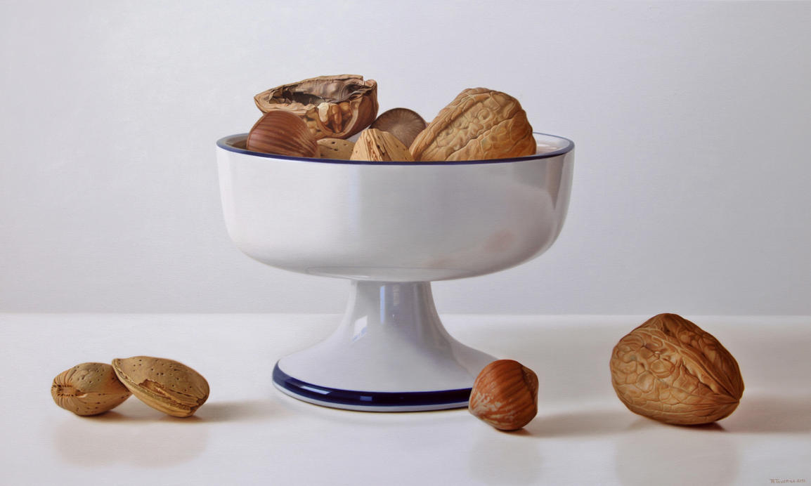 Nuts in porcelain - Ruddy Taveras