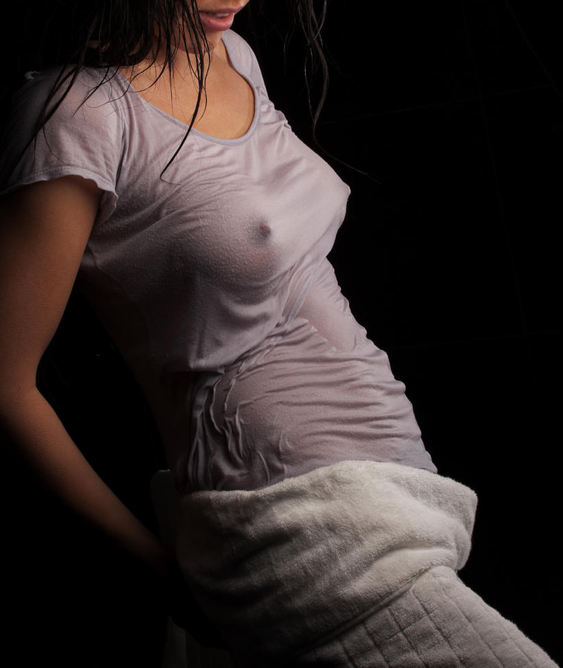 woman_in_a_wet_t_shirt_by_tosherr-d6066z
